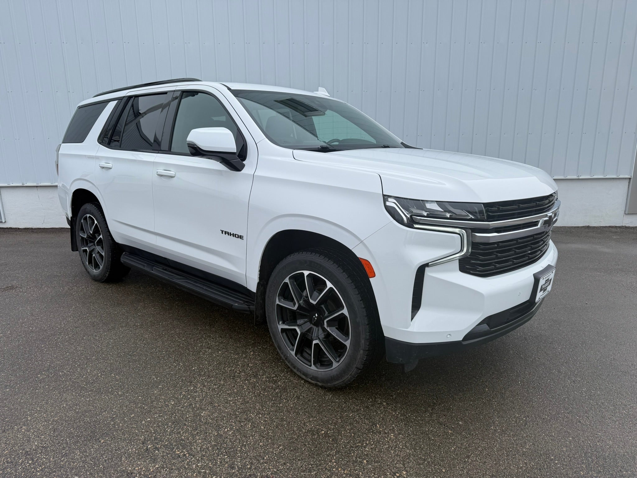 2021 Chevrolet Tahoe RST in Summit White — front three-quarter view